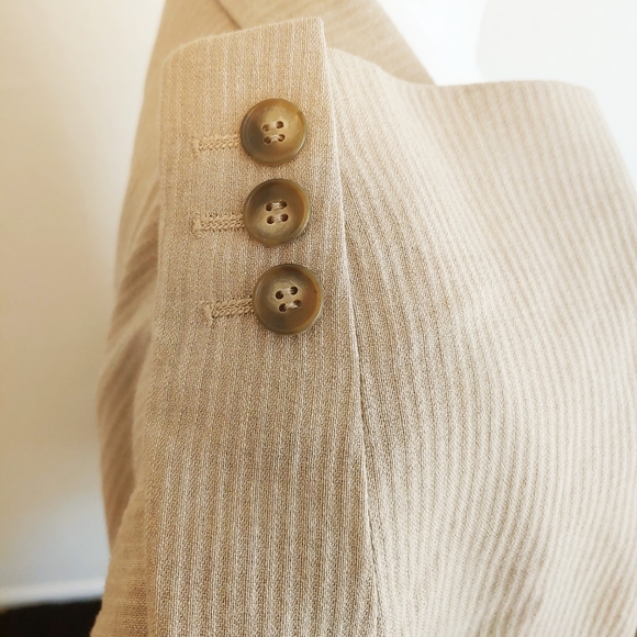 Giorgio Armani Collezioni Unstructured Sportcoat - Picture 6 of 8